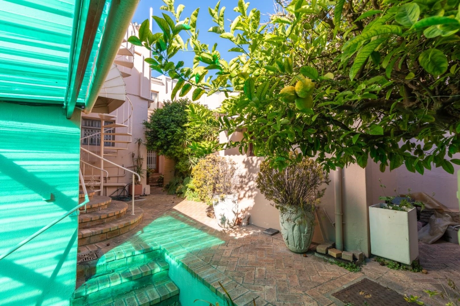 4 Bedroom Property for Sale in Bantry Bay Western Cape